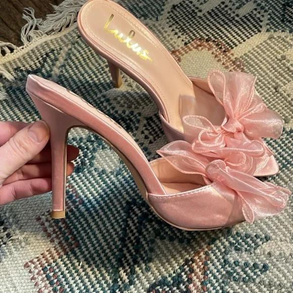 LULUS satin bow heels - Picture 4 of 6